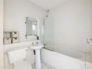 32 Georges Quay Apartments, 2 Georges Quay, Dublin 2 Ed...