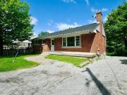 32 Shannon St, Barrie, ON L4M 2K8, Canada LL 32 Shannon...