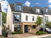 32 The Avenue, Scholarstown Wood, Rathfarnham, Dublin 16
