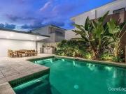 32 Waterline Crescent, Bulimba, QLD 4171