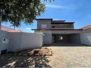 330 Área Útil Casa de Condomínio Alugar, 3 Dormitórios...