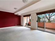 33/300 Mitchell Road, Alexandria Apartment for rent...