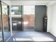 Two bedroom apartment with excellent location in Zetland