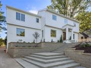 339 45th St, Des Moines, IA 50312