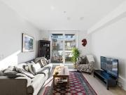 33 720 E 3RD STREET, North Vancouver, BC V7L 0G7...