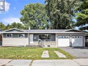 33 B Majestic Drive, Ottawa, ON, K2G 1C6 house for lease...