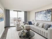 33 Richmond Street W