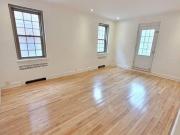 340 Avenue Willowdale 10 Montréal QUÉBEC H3T 1G7 2...