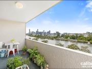 Spacious three bedroom apartment in desirable location