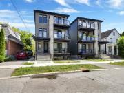 341 Tweedsmuir Avenue A Ottawa, ON K1Z 5N3
