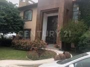 345597 CASA EN VENTA EN RESIDECIAL SIERRA ALTA, PRIMERA...