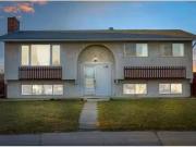 348 Penworth Way Se, Calgary, AB, T2A 4G2 house for sale Li.