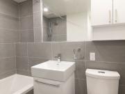 3495 Rue de la Montagne