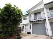 3/4 Petrie Street, Petrie, QLD 4502