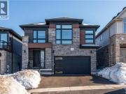 351 Chokecherry Crescent, Waterloo, ON, N2V 0H1 house...