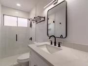 #35945: Room in 8 Bed 2 Bath