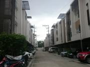 35.5M, 68 Roces Townhouse For Sale in Roces Avenue,...