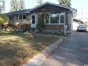 35 Ellison Crescent, Regina, SK, S4R 4V4 house for sale Lis.