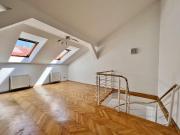 360 TOUR / DACHGESCHOSS ALTBAUWOHNUNG IM BOTSCHAFTSVIERTEL