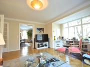 360° TOUR / EIN / MEHRFAMILIEN VILLA mit sonnigem GARTEN...