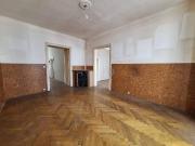 360 TOUR / Sanierungsbedürftige 3 Zimmer Altbauwohnung...