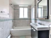 3635 avenue Ridgewood Bright 3 Bedroom Apartment!