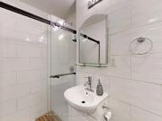 364 Dundas Street East #4