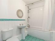 365,000 | 9 Frederick Court, Frederick Lane North,...