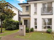 36 Stanley Avenue, Middleton Grange NSW 2171