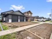 3701 70 Avenue, Lloydminster, AB, T9V 3T1 house for sale Li.