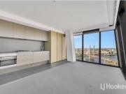 3703/8 Pearl River Road, Docklands Apartment for rent...