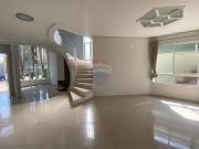 370 Área Útil Casa de Condomínio Alugar, 4 Dormitórios...