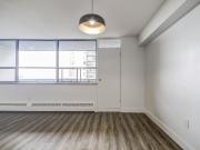 370 Ridelle Ave. 2 Bedroom Apartment for Rent at 370...