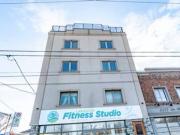 3735 Lake Shore Boulevard West 404 Toronto ON M8W 1P9 1...