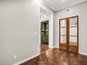 3802 S Versailles Avenue