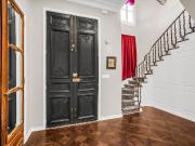 3802 S Versailles Avenue