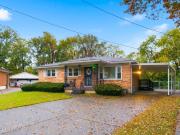 3806 Corvair Ct, Louisville, KY 40215