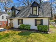 382 Deckner Avenue SW