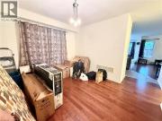 382 GROVEHILL Crescent Unit# main
