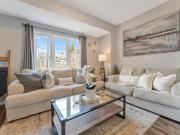 383 Dundas Street E #3