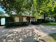 3848 Shorecrest Drive