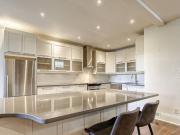 386 Avenue Fairmount Ouest Montréal QC H2V 2G4 3 Bedroom...