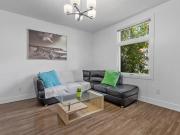 386 Chapel St