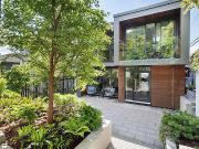 3895 Lonsdale Avenue North Vancouver, British Columbia