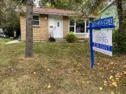 38 Calderwood Drive Upper 4 bed, 1 bath STUDENTS Upper...