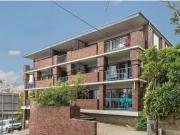 3/90 100 Tyrrell Street, The Hill Apartment for rent...