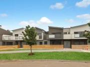 39/20 Hyde Park Avenue, Craigieburn, VIC 3064 Townhouse for.