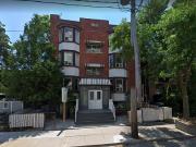 399 Dupont Street, Toronto, Ontario M5R 1W3, Canada