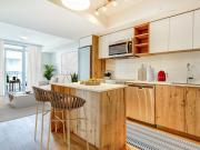 39 Niagara One Bedroom Plus Den Apartment for Rent