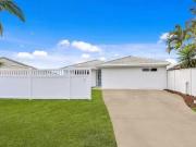 39 Southlake Drive, Varsity Lakes, QLD 4227